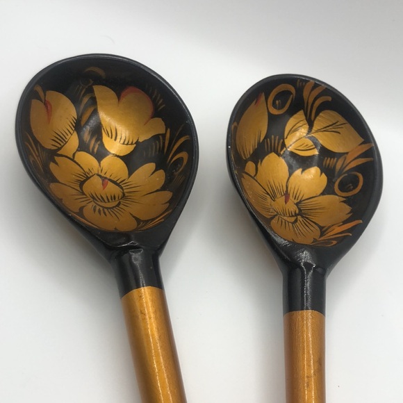 RUSSIAN KHOKHLOMA HAND PAINTED LACQUERED WOODEN 2 SPOONS - Picture 3 of 7